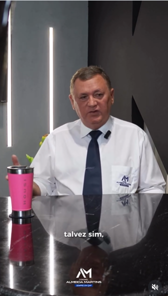 Com orgulho e transparência.